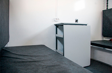 Автолаборатория - оборудование спальных мест и тумбочек