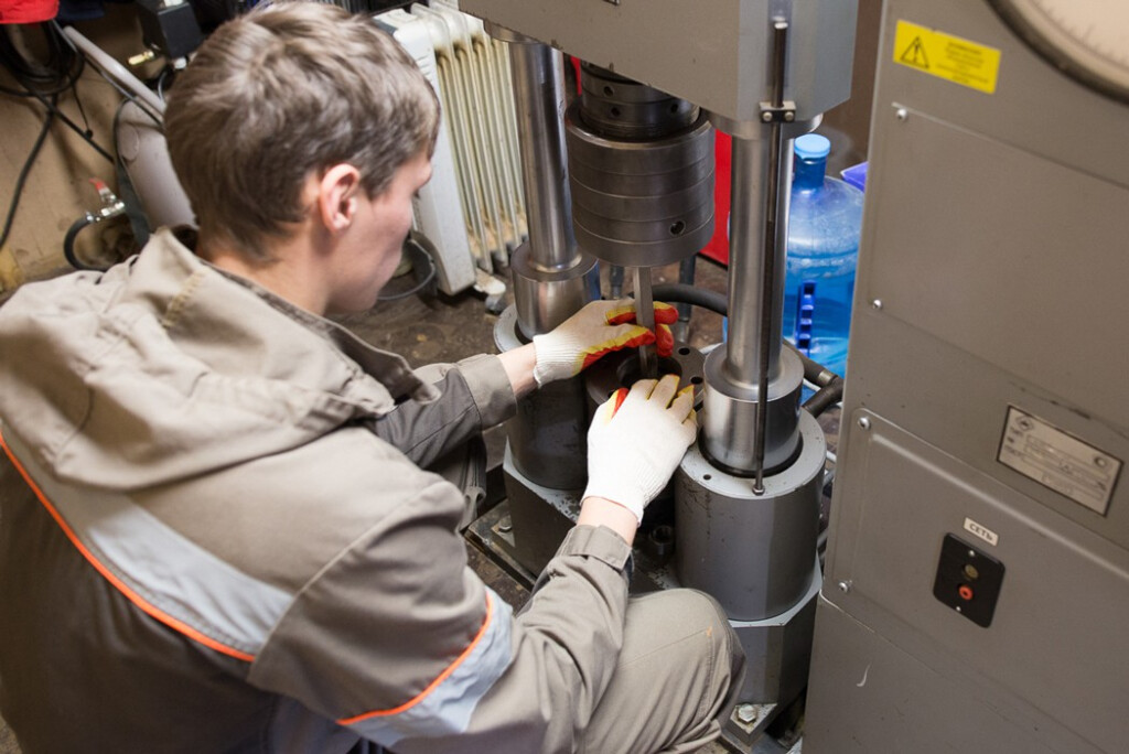 Испытания образцов на разрыв