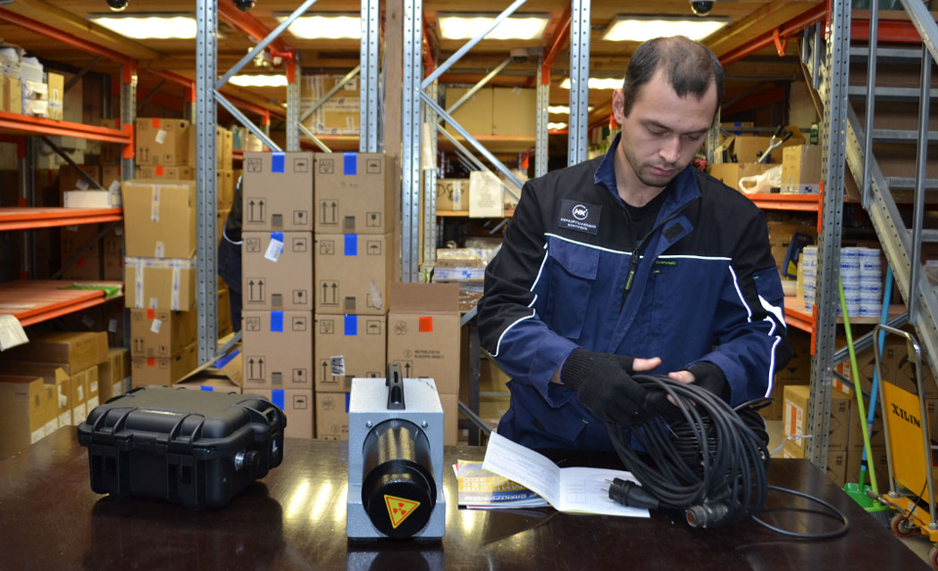 При отправке оборудования клиенту, мы проверяем, всё ли на месте